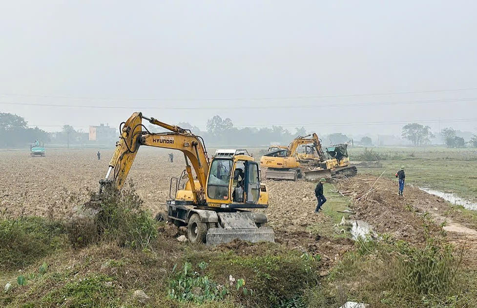 Phường Hoa Lư (Ninh Bình) tổ chức cưỡng chế thu hồi đất của 14 hộ gia đình để thực hiện dự án 