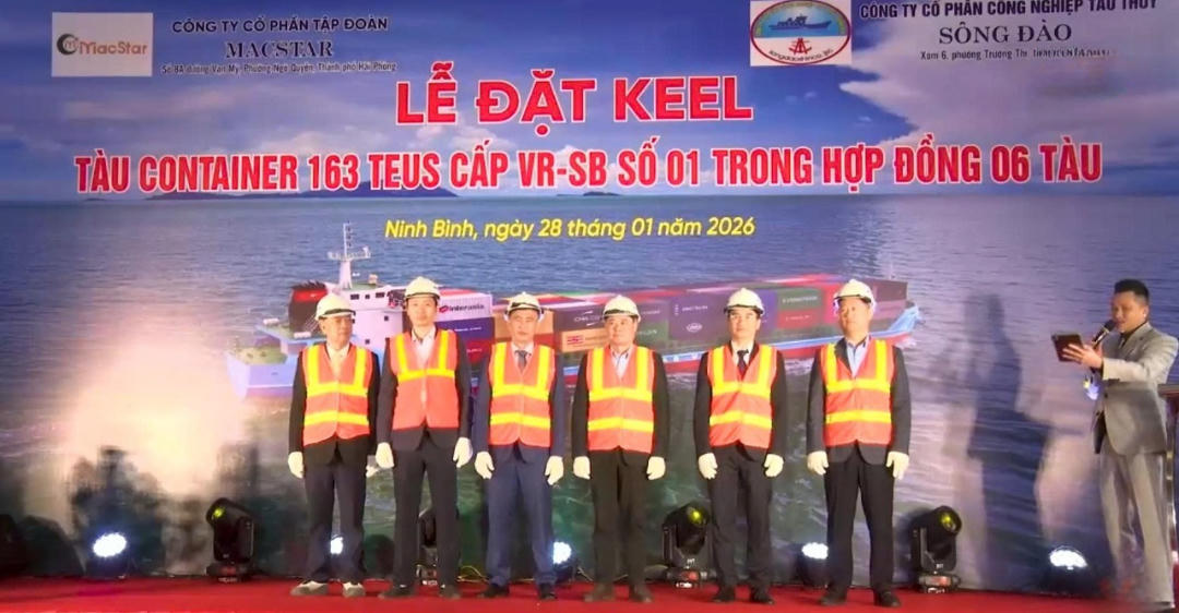 Lễ đặt KEEL tàu Container 163 TEUS cấp VR-SB tại Ninh Bình