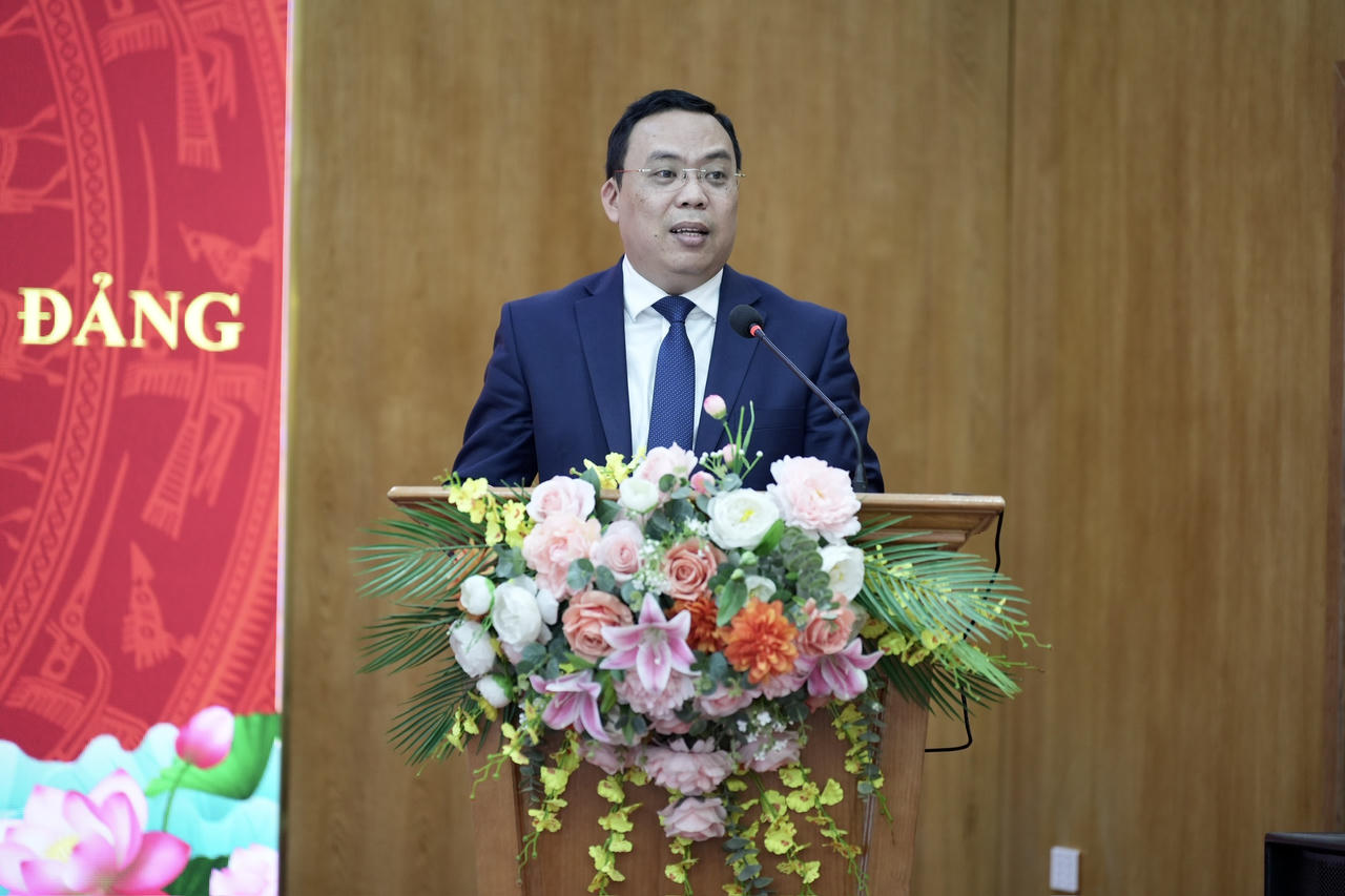 Đồng chí Nguyễn Minh Tuân - Bí thư Đảng ủy, Chủ tịch HĐND phường Thanh Liệt phát biểu tại buổi lễ.