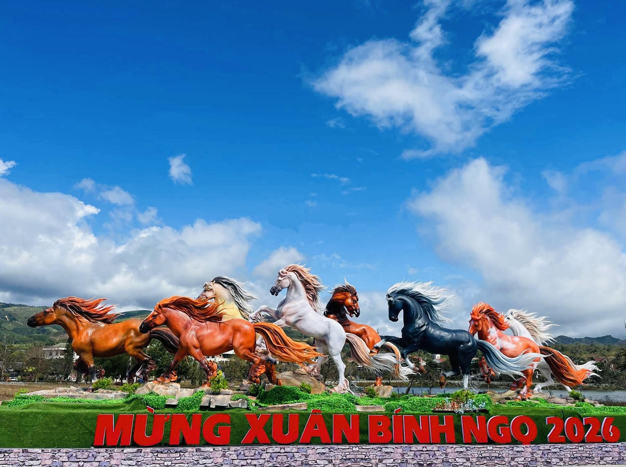 Quảng Trị rộn ràng sắc Xuân Bính Ngọ với các linh vật ngựa độc đáo