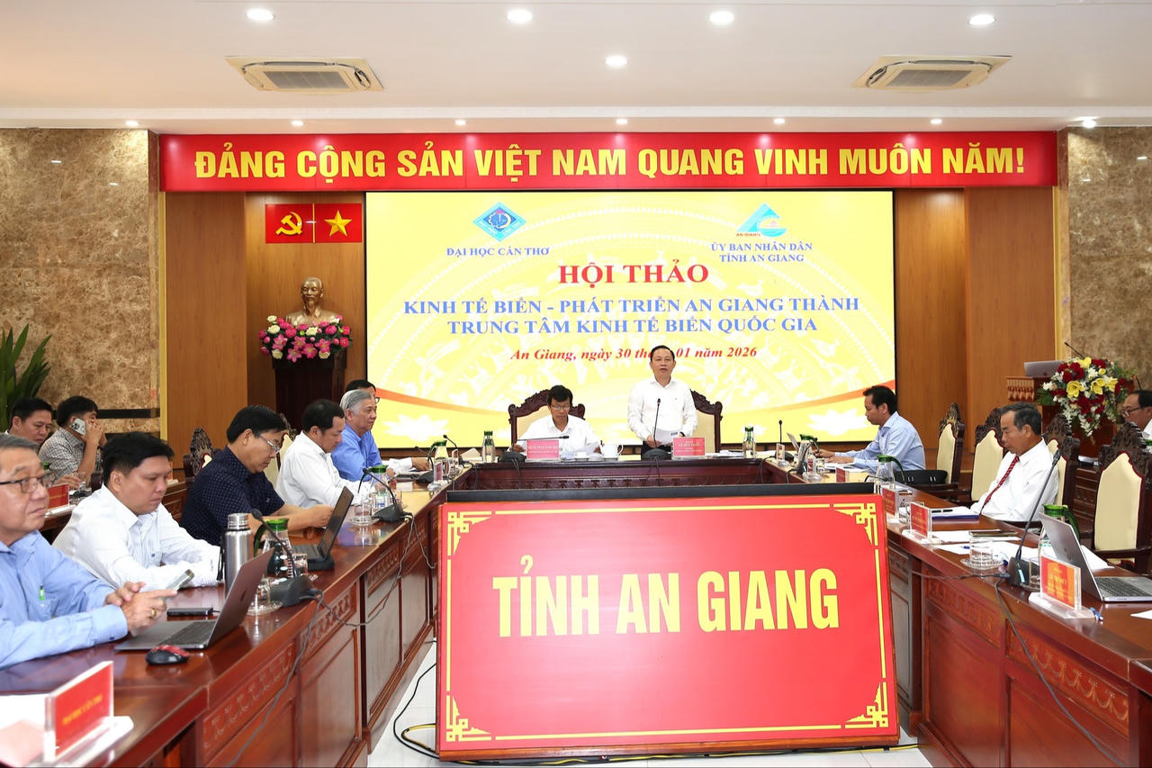 Hội thảo phát triển An Giang thành Trung tâm kinh tế biển quốc gia