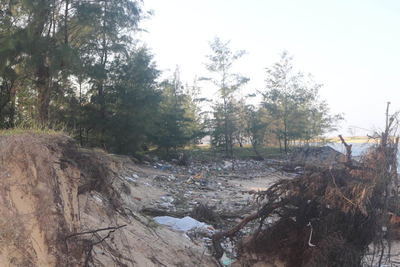 Quảng Trị: Cửa biển Lý Hòa bị bồi lấp, hàng trăm tàu cá “mắc kẹt”, sinh kế ngư dân gặp khó