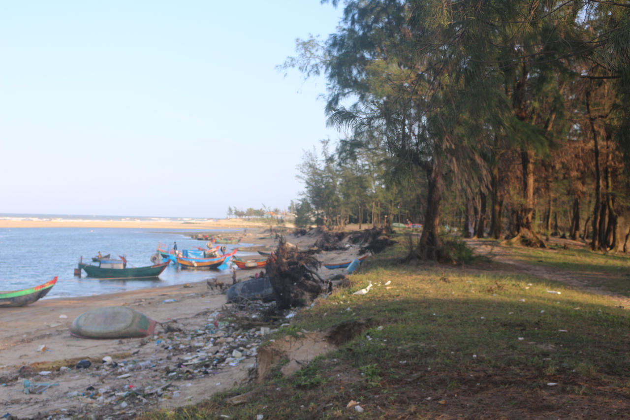 Quảng Trị: Cửa biển Lý Hòa bị bồi lấp, hàng trăm tàu cá “mắc kẹt”, sinh kế ngư dân gặp khó