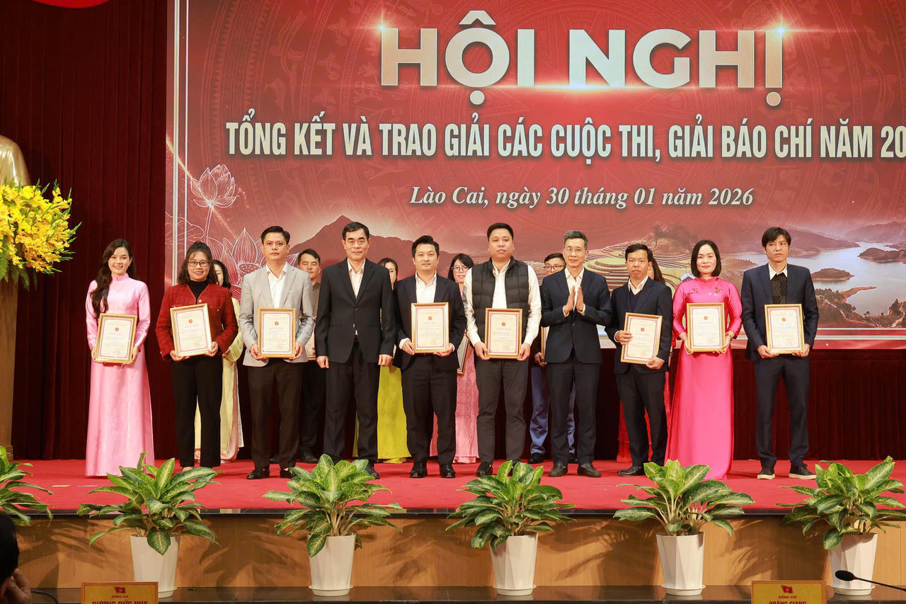 Báo Pháp luật Việt Nam đoạt Giải B Giải Búa liềm vàng tỉnh Lào Cai lần thứ X 