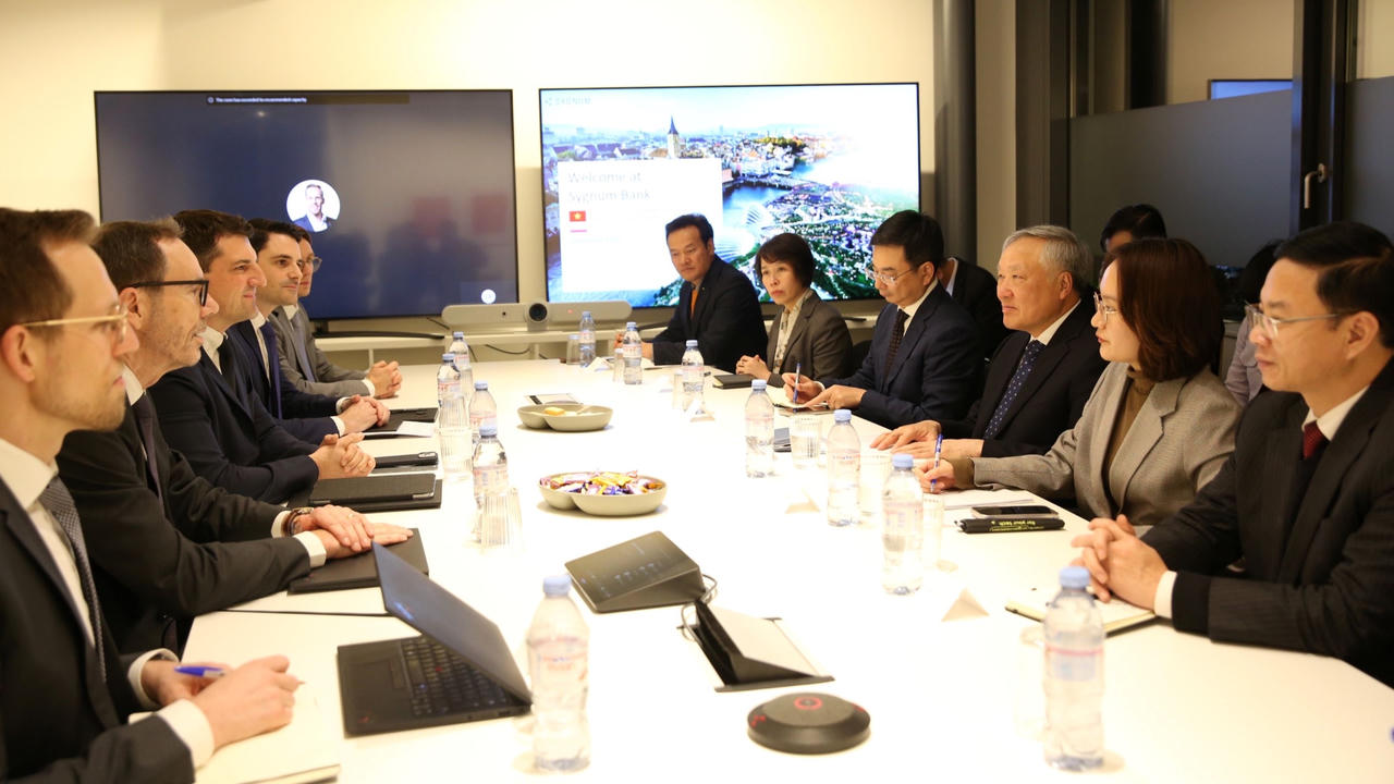 Việt Nam tìm hiểu các cơ hội hợp tác kinh tế và phát triển trung tâm tài chính quốc tế với doanh nghiệp Thụy Sĩ