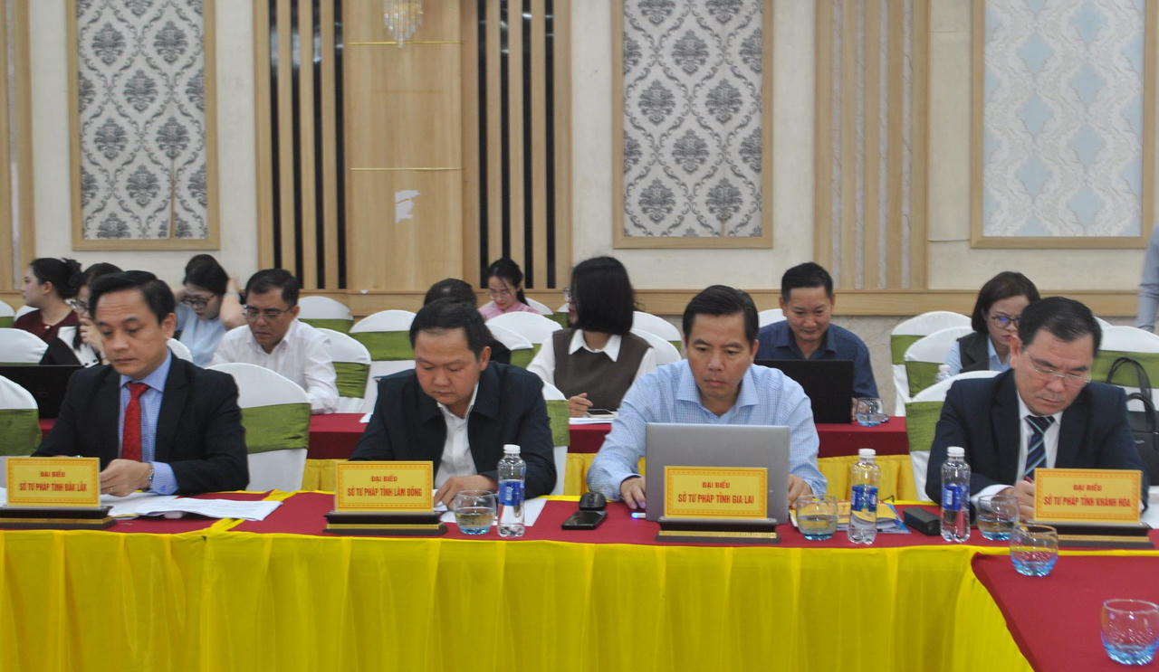 Thứ trưởng Đặng Hoàng Oanh: Thi đua phải thực chất, lấy hiệu quả phục vụ người dân và phát triển địa phương làm thước đo