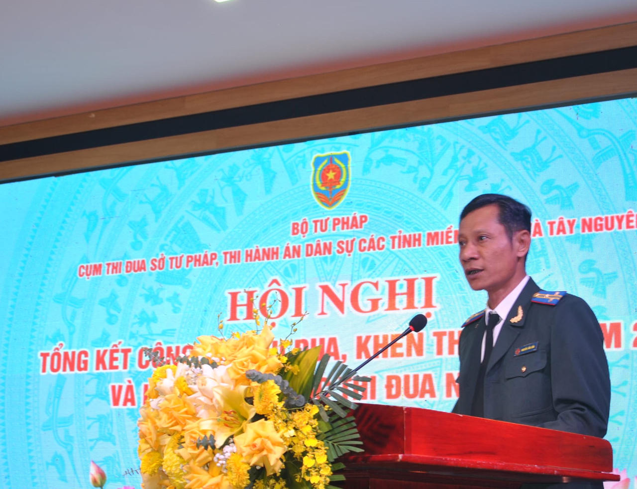 Thứ trưởng Đặng Hoàng Oanh: Thi đua phải thực chất, lấy hiệu quả phục vụ người dân và phát triển địa phương làm thước đo