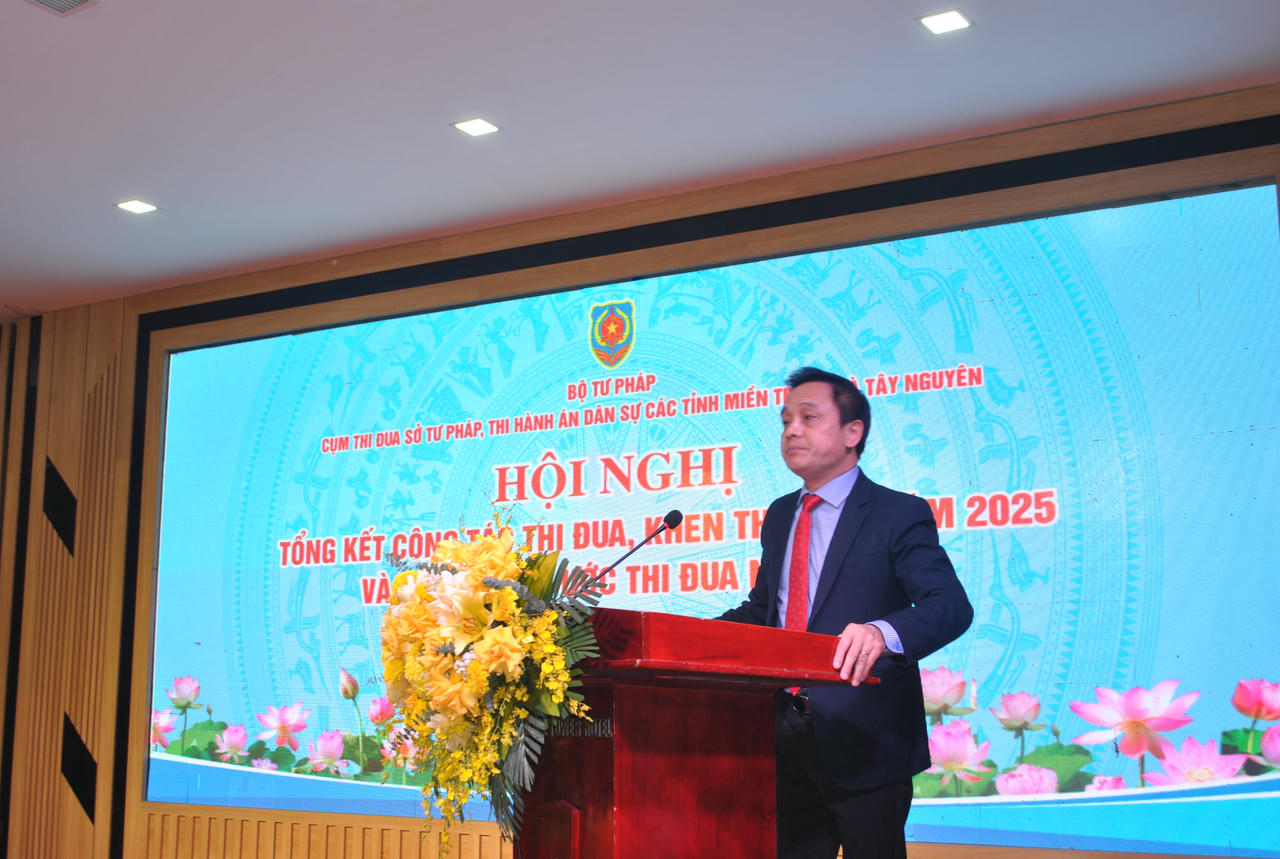 Thứ trưởng Đặng Hoàng Oanh: Thi đua phải thực chất, lấy hiệu quả phục vụ người dân và phát triển địa phương làm thước đo