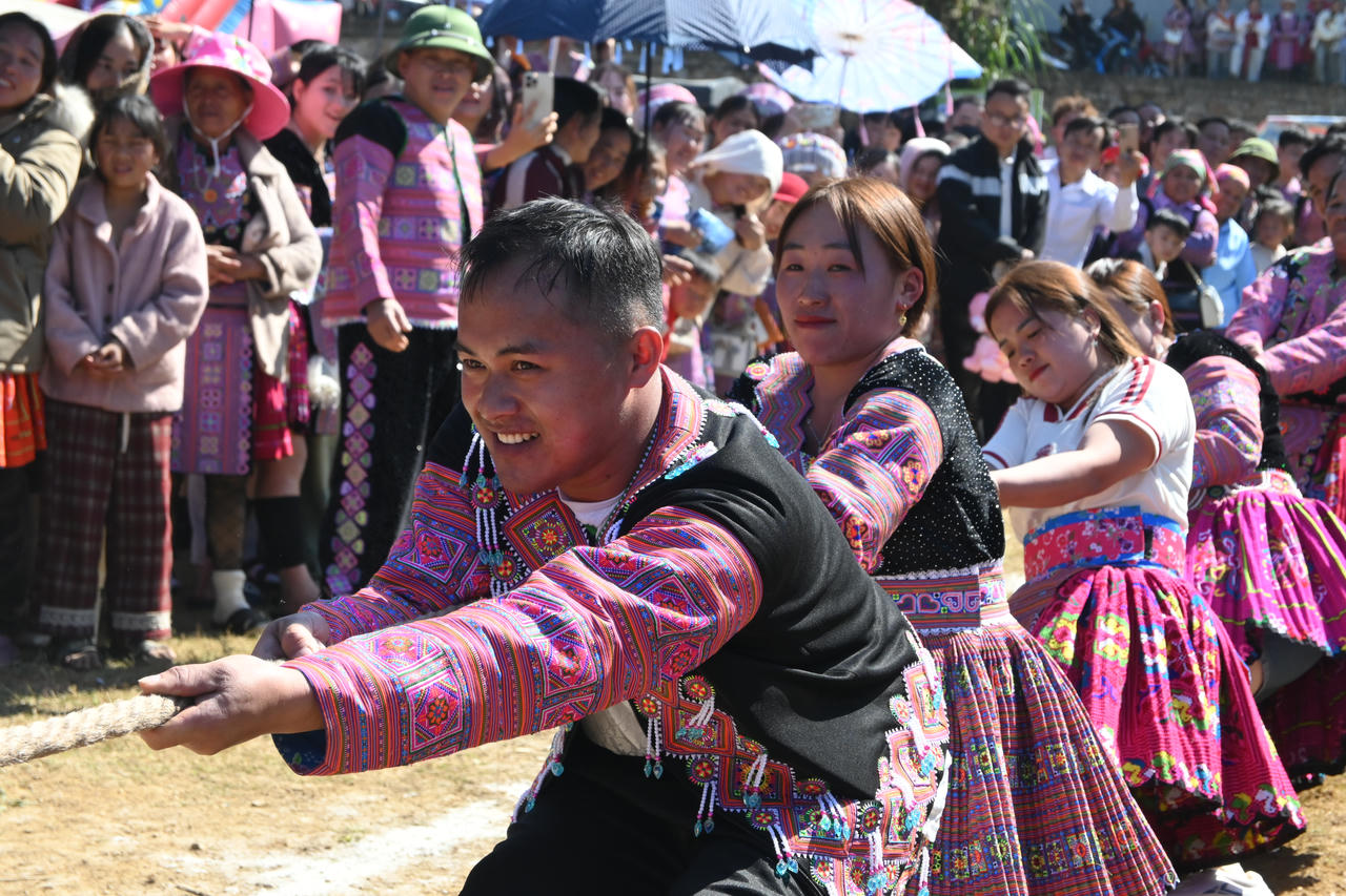 “Xuân mới thêm vui, thêm xanh”: Khi văn hóa truyền thống hòa cùng thông điệp xanh