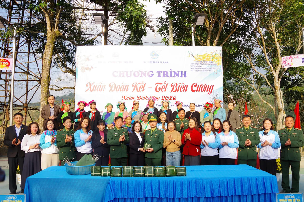 'Xuân đoàn kết - Tết biên cương' tại xã Cốc Pàng (Cao Bằng)
