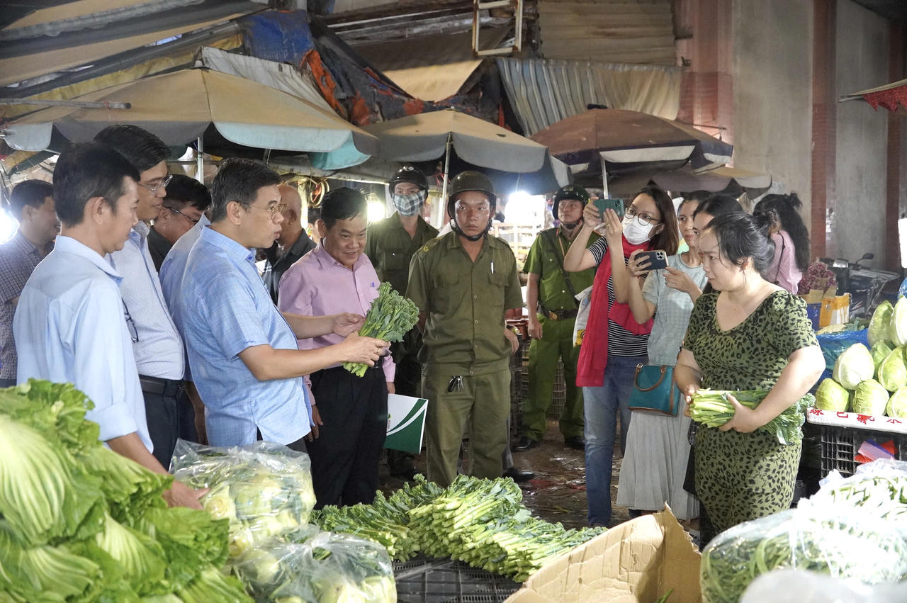 TP HCM kiểm soát nguồn cung, ổn định giá cả thị trường dịp Tết  