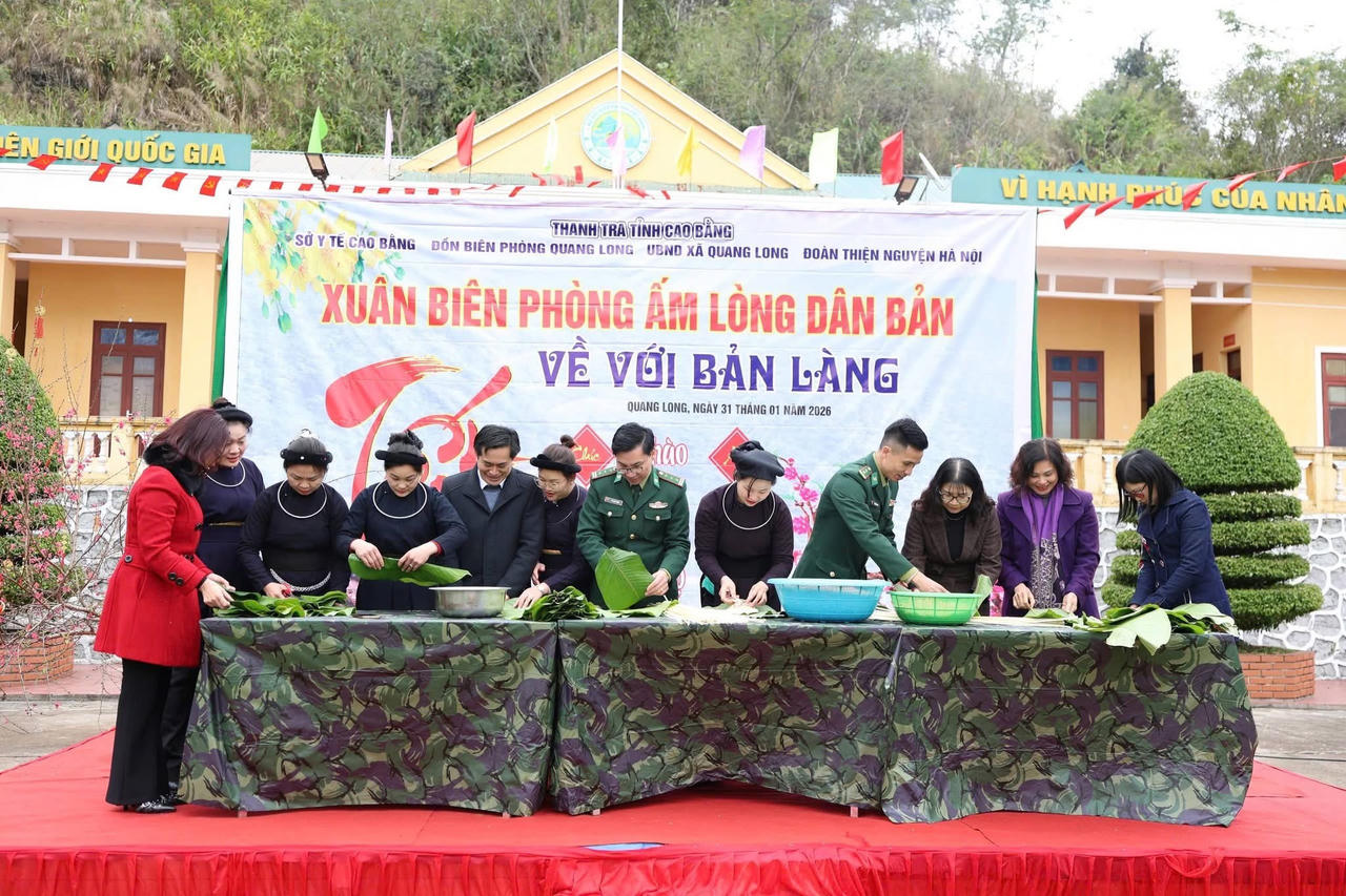 Cao Bằng: 'Xuân Biên phòng ấm lòng dân bản' tại xã biên giới Quang Long