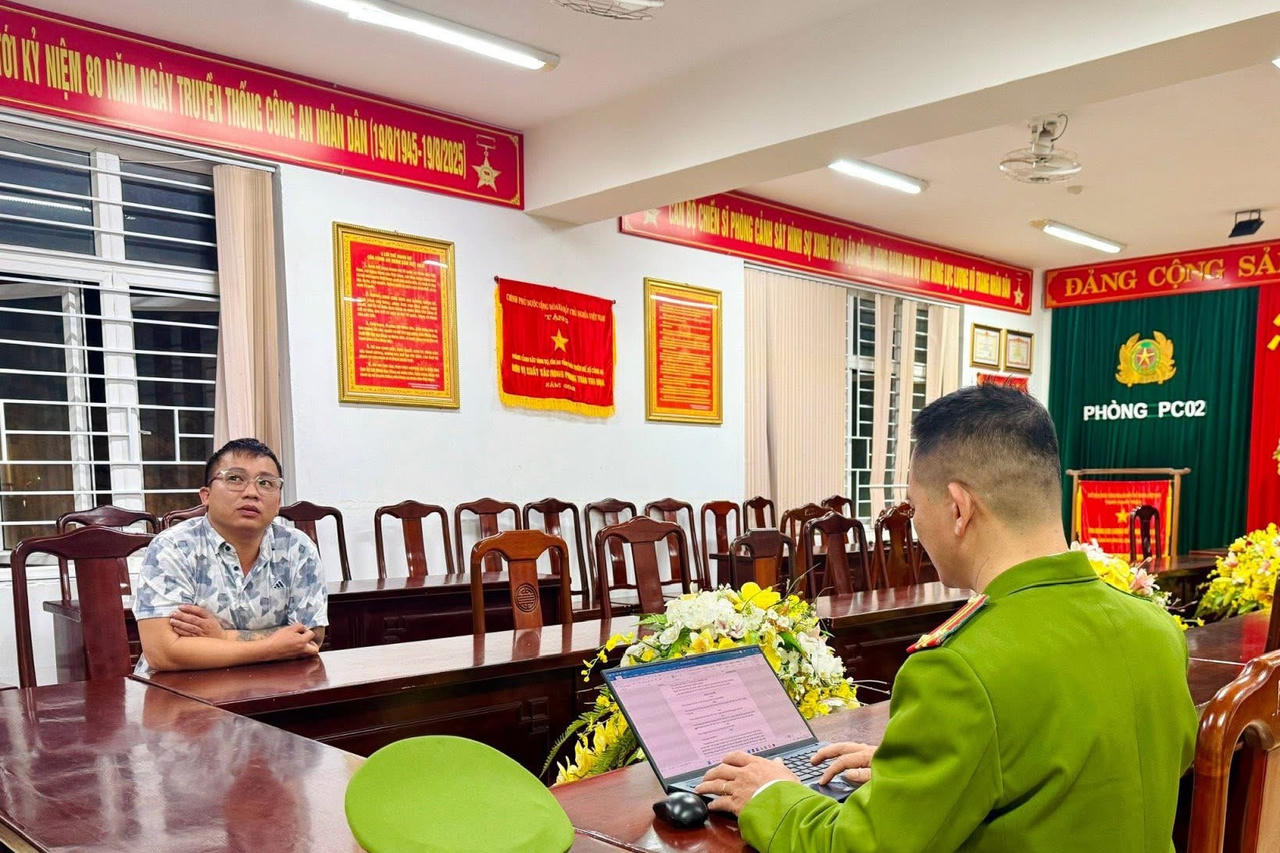 Bắt giữ đối tượng lừa làm visa đi Mỹ qua TikTok