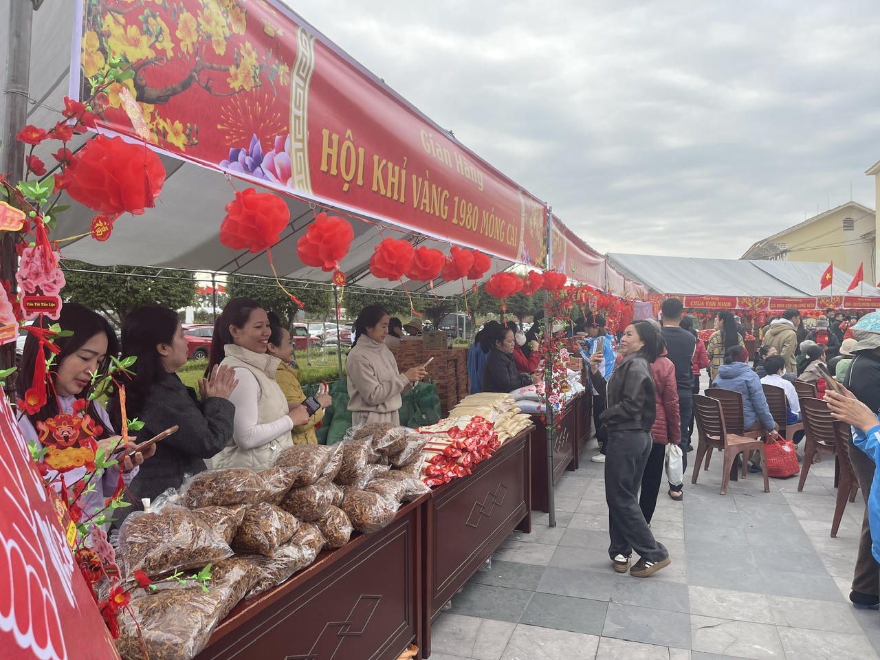 Phiên chợ đặc biệt ngày cuối năm nơi địa đầu Đông Bắc Tổ quốc