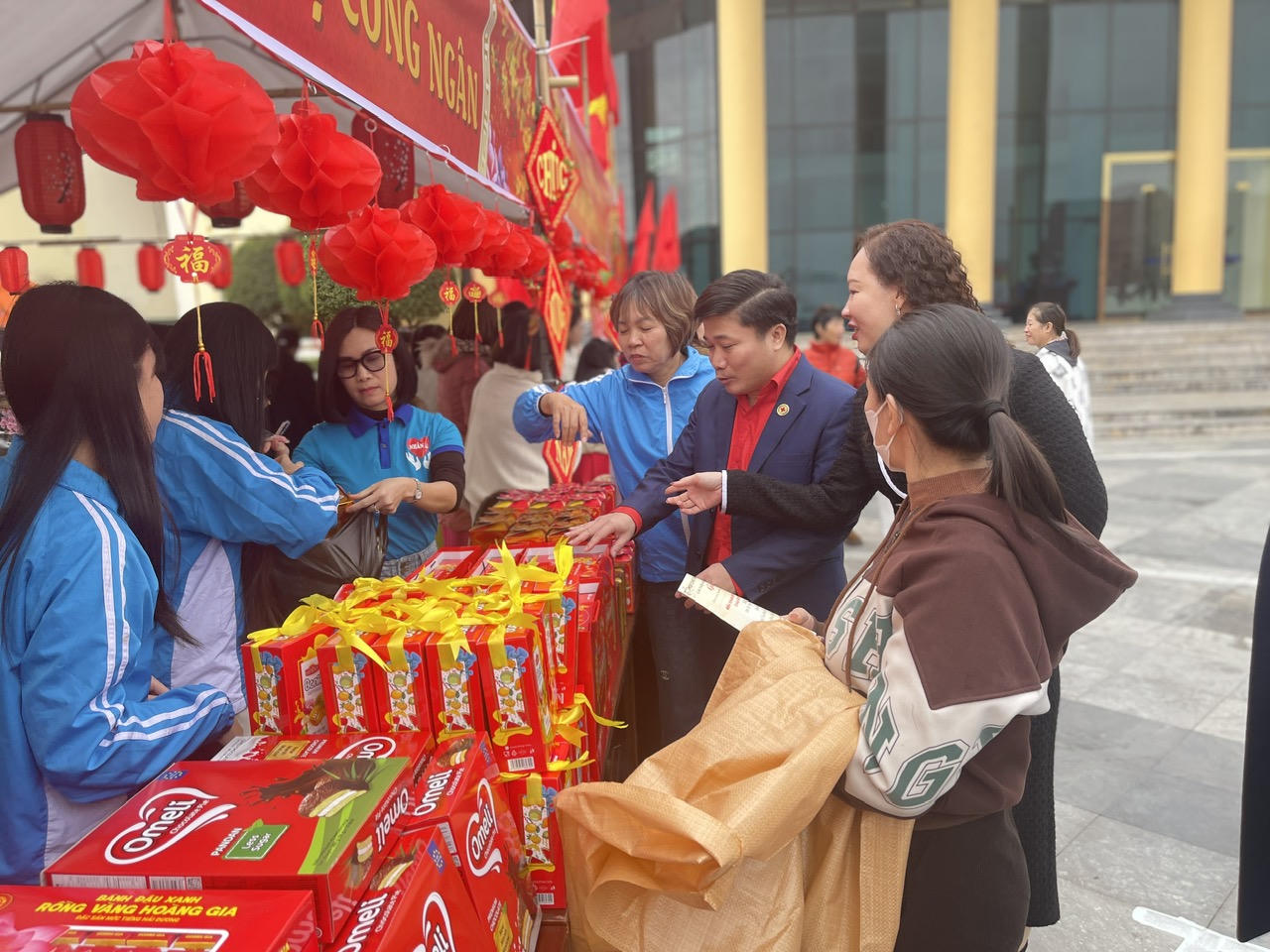 Phiên chợ đặc biệt ngày cuối năm nơi địa đầu Đông Bắc Tổ quốc