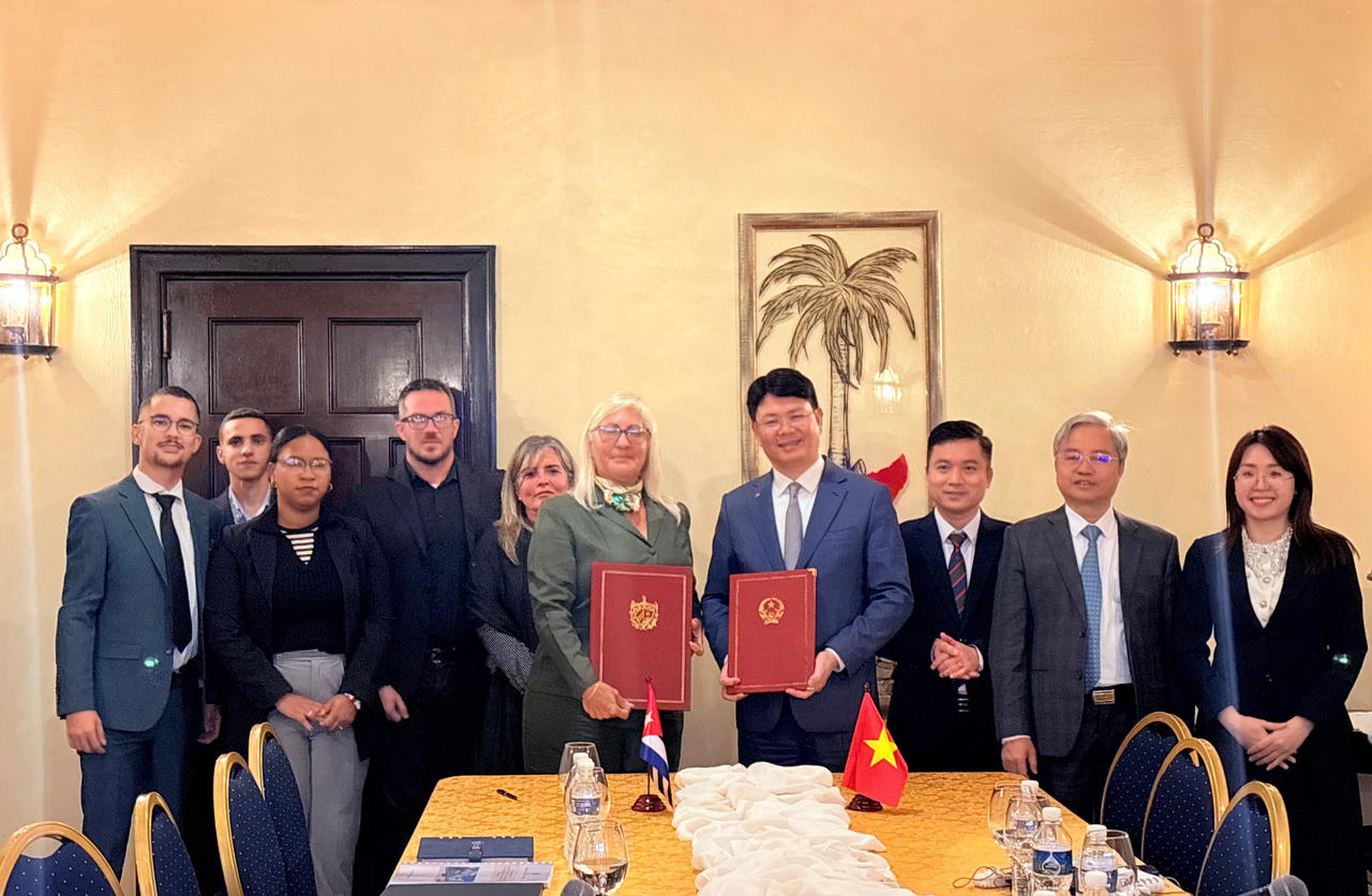 Củng cố và phát triển quan hệ hợp tác hữu nghị truyền thống trong lĩnh vực pháp luật và tư pháp giữa Việt Nam và Cuba