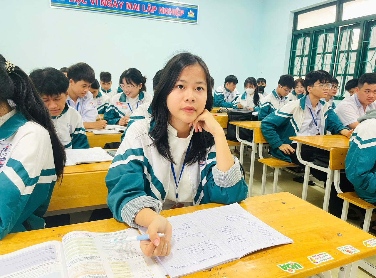 Nghị lực của cô trò nhỏ và hành trình "gieo mầm" của những người thầy bên bờ sông Gianh