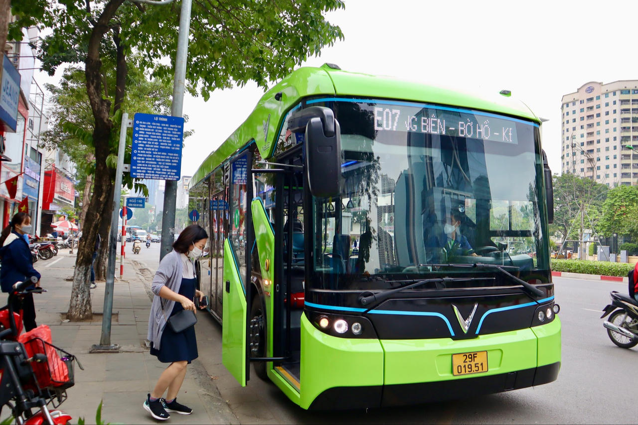 Sẽ có hơn 360 lượt xe buýt/ngày đưa người dân đến Hội chợ mùa Xuân 2026