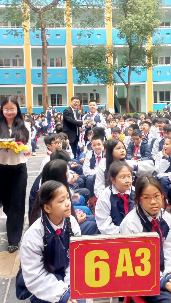 Tuyên truyền phòng, chống bạo lực học đường qua phiên tòa giả định tại trường THCS Gia Thụy 