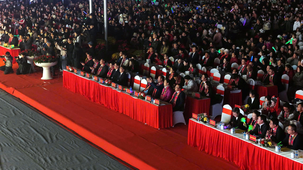 Lào Cai: Ấn tượng chương trình nghệ thuật Chào Xuân qua biên giới 2026