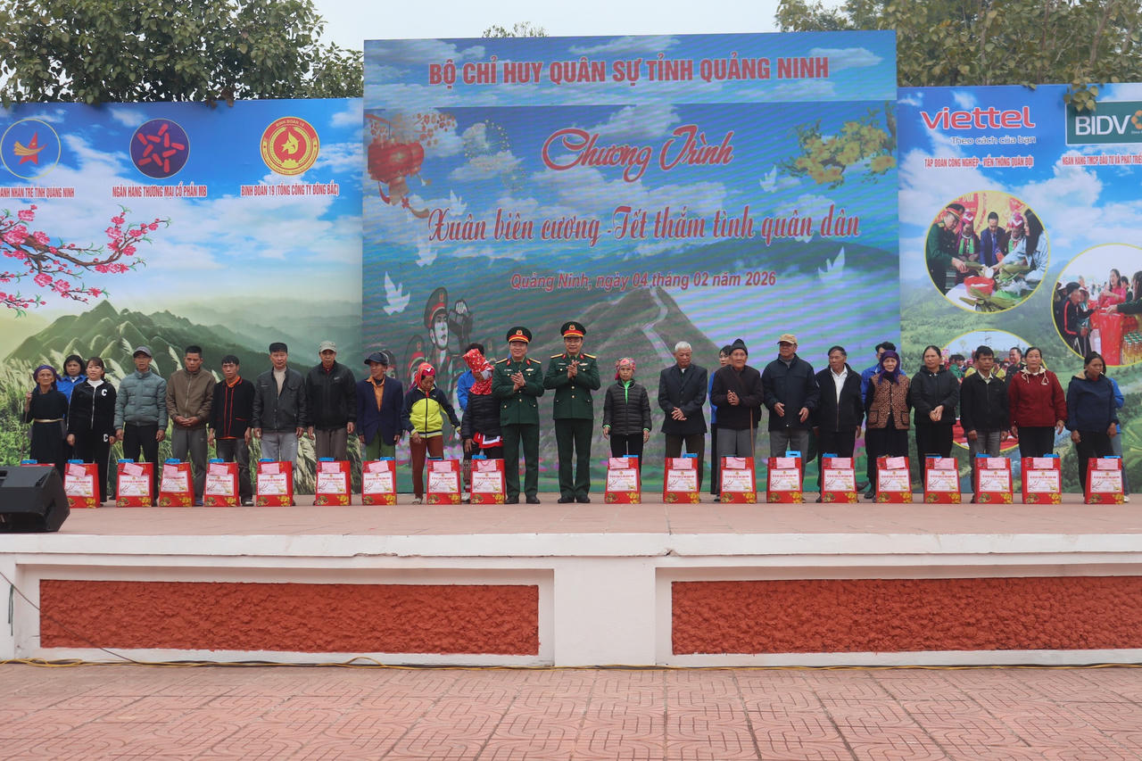 Ấm áp Xuân biên cương - thắm tình quân dân tại Quảng Ninh