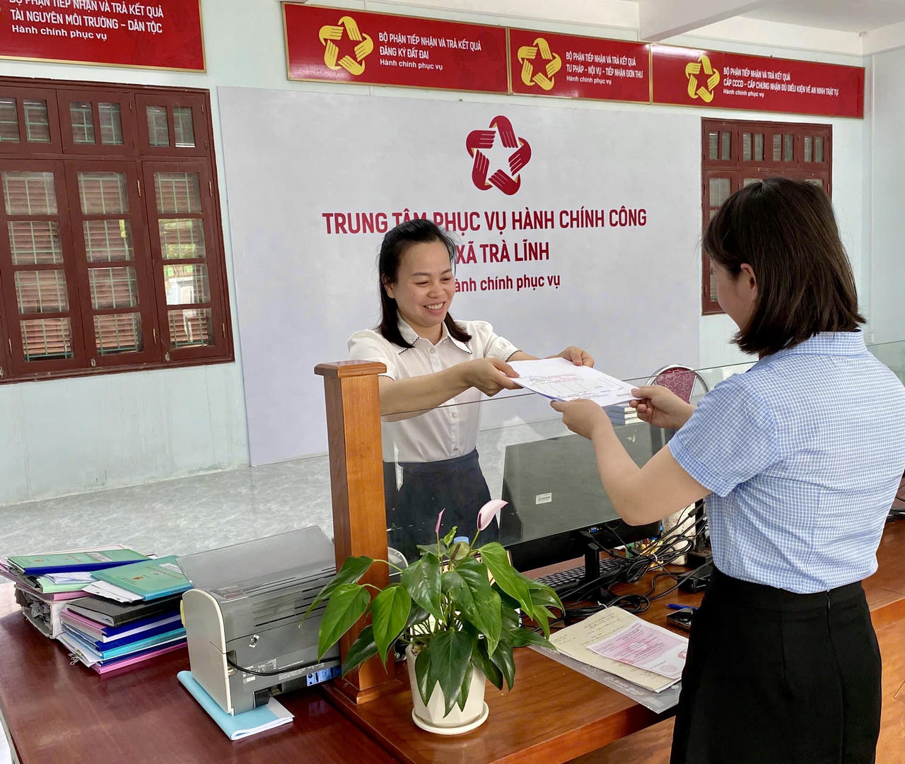 Cải cách hành chính tại Trà Lĩnh (Cao Bằng): Lấy sự hài lòng của người dân làm thước đo