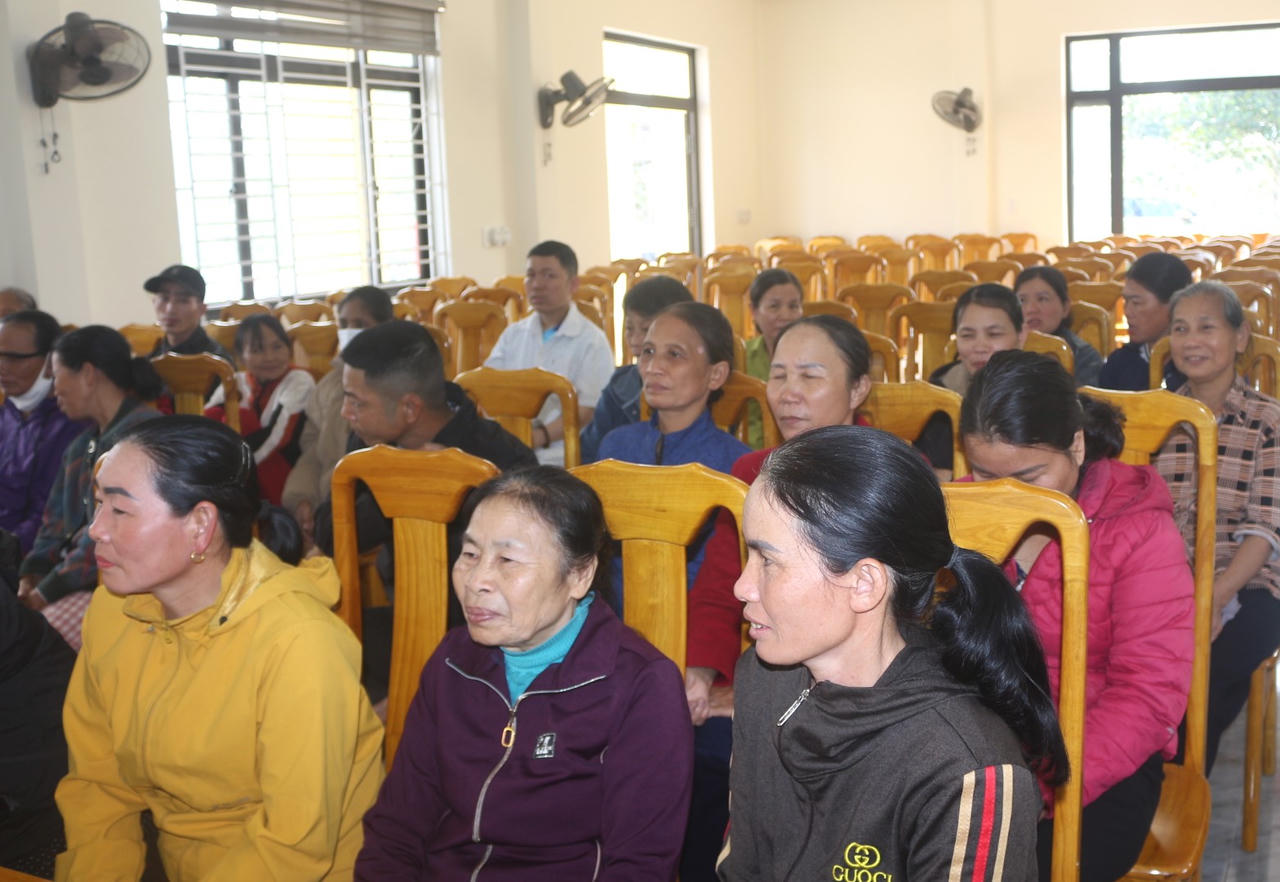 Trao yêu thương - Tết trọn vẹn đến hộ nghèo, cận nghèo ở Quảng Trị