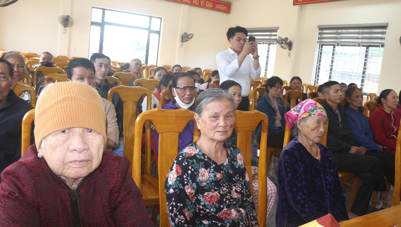 Trao yêu thương - Tết trọn vẹn đến hộ nghèo, cận nghèo ở Quảng Trị