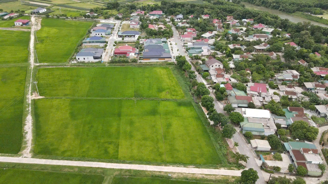 Hà Tĩnh: Gấp rút xây dựng khu tái định cư phục vụ dự án đường sắt tốc độ cao

 