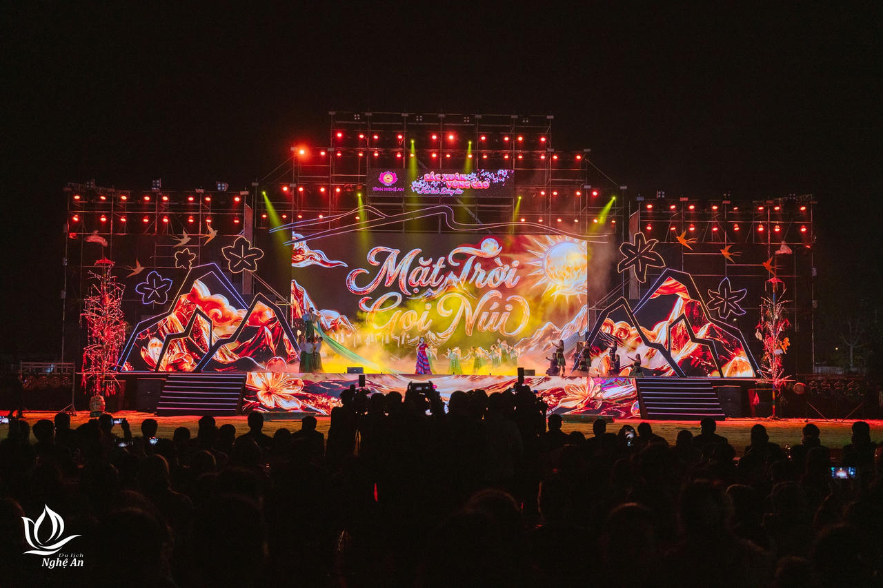 Sắc Xuân vùng cao - Ấm tình đồng bào