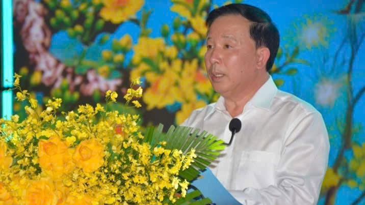 Ông Nguyễn Văn Út - Phó Bí thư Tỉnh ủy, Chủ tịch UBND tỉnh Đồng Nai phát biểu khai mạc Chương trình Xuân biên giới 2026. (Ảnh: BND)