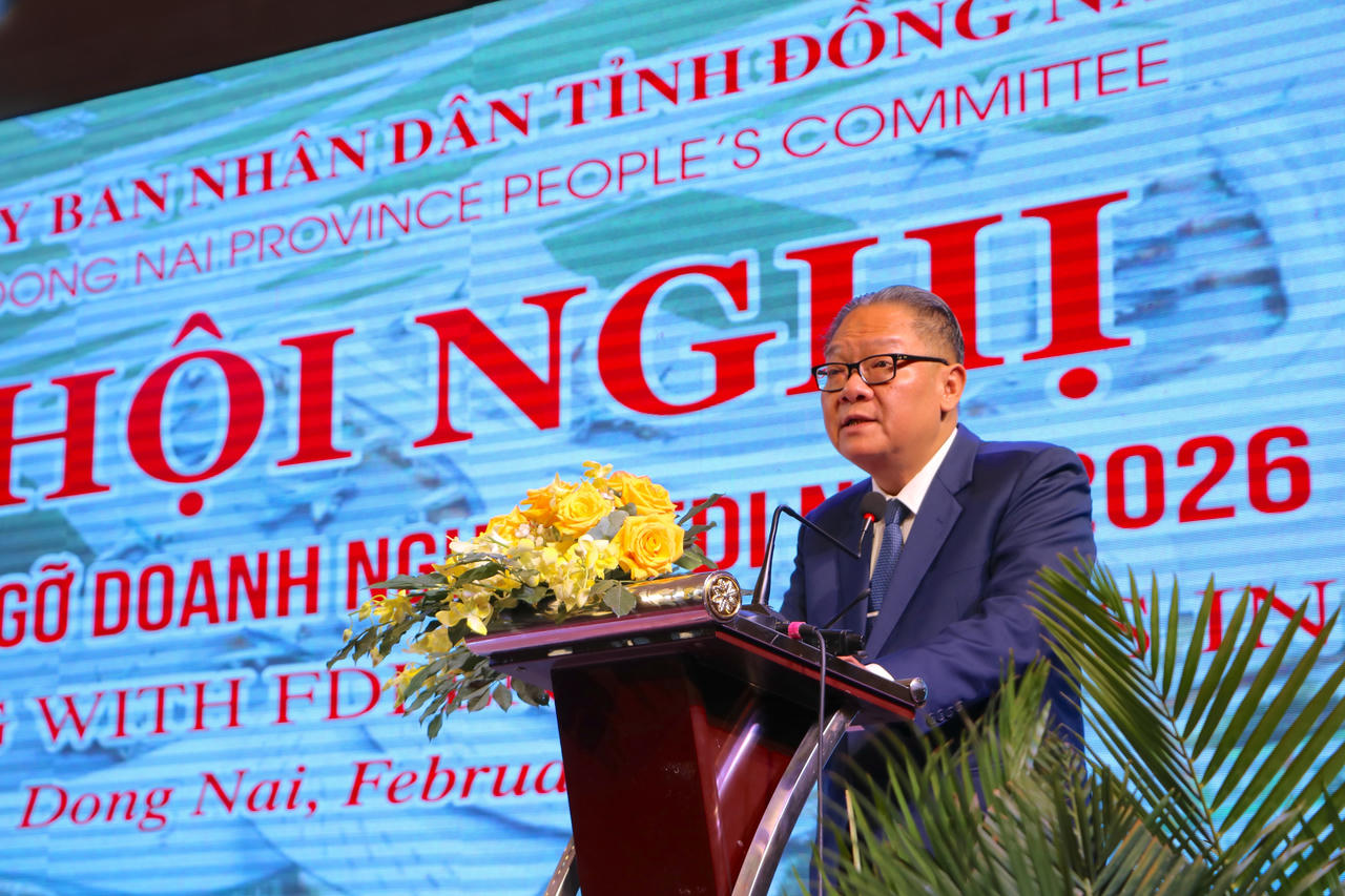 Phó Chủ tịch Thường trực UBND tỉnh - ông Nguyễn Kim Long phát biểu khai mạc hội nghị.