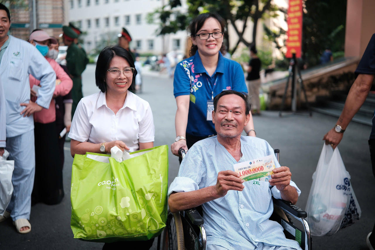 Saigon Co.op viết tiếp khúc giao hưởng nhân văn trước thềm tết Bính Ngọ