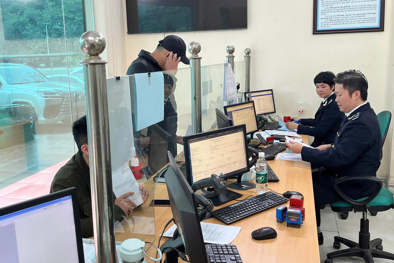 Hải quan kích hoạt chế độ trực 24/7, ưu tiên thông quan hàng thực phẩm nhập khẩu