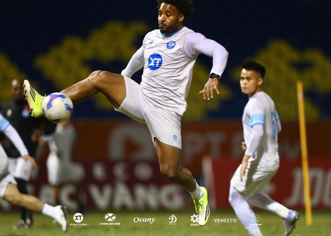 CLB Nam Định hướng tới 3 điểm để duy trì ngôi đầu bảng