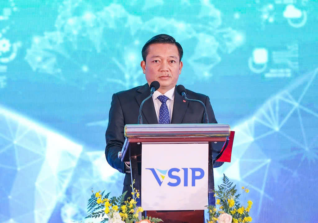 Ông Nguyễn Cao Sơn, Tỉnh ủy viên, Phó Chủ tịch UBND tỉnh Ninh Bình phát biểu tại buổi lễ