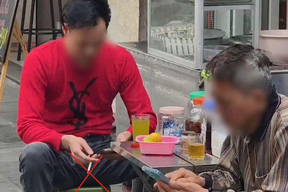 'Văn hóa giao lưu' khiến tỷ lệ người Việt hút thuốc lá vẫn cao