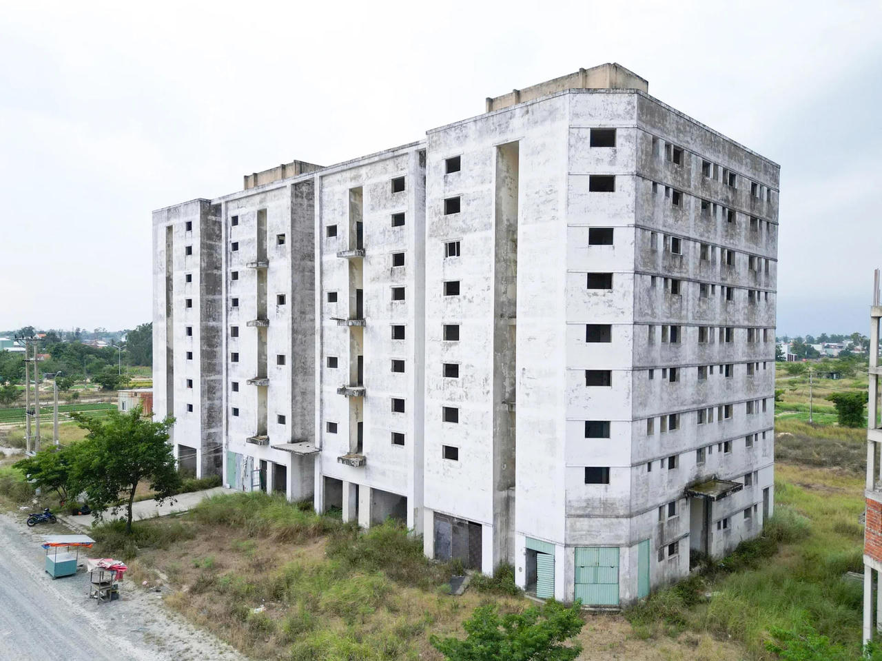 Đà Nẵng: Nhà ở xã hội khan hiếm, dự án hơn 700 tỷ đồng bỏ hoang suốt nhiều năm