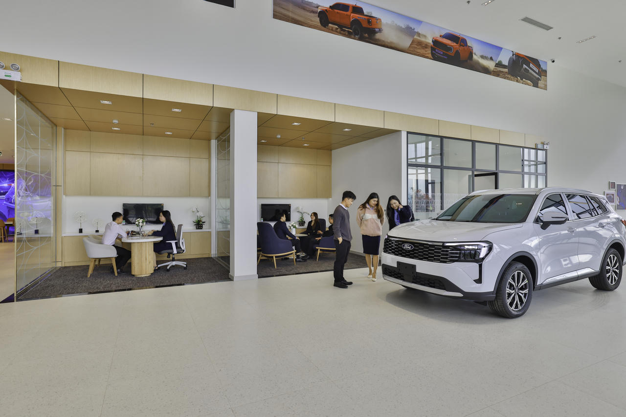 Khai trương đại lý Ford Signature 2.0 đầu tiên trên thị trường quốc tế ở Việt Nam