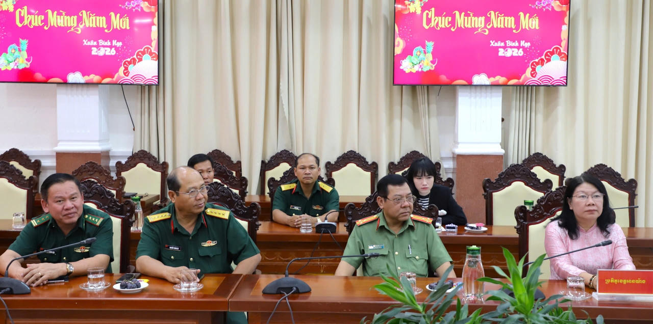 An Giang: Tiếp Đoàn đại biểu Bộ Tư lệnh Hiến binh Hoàng gia Campuchia thăm và chúc tết 