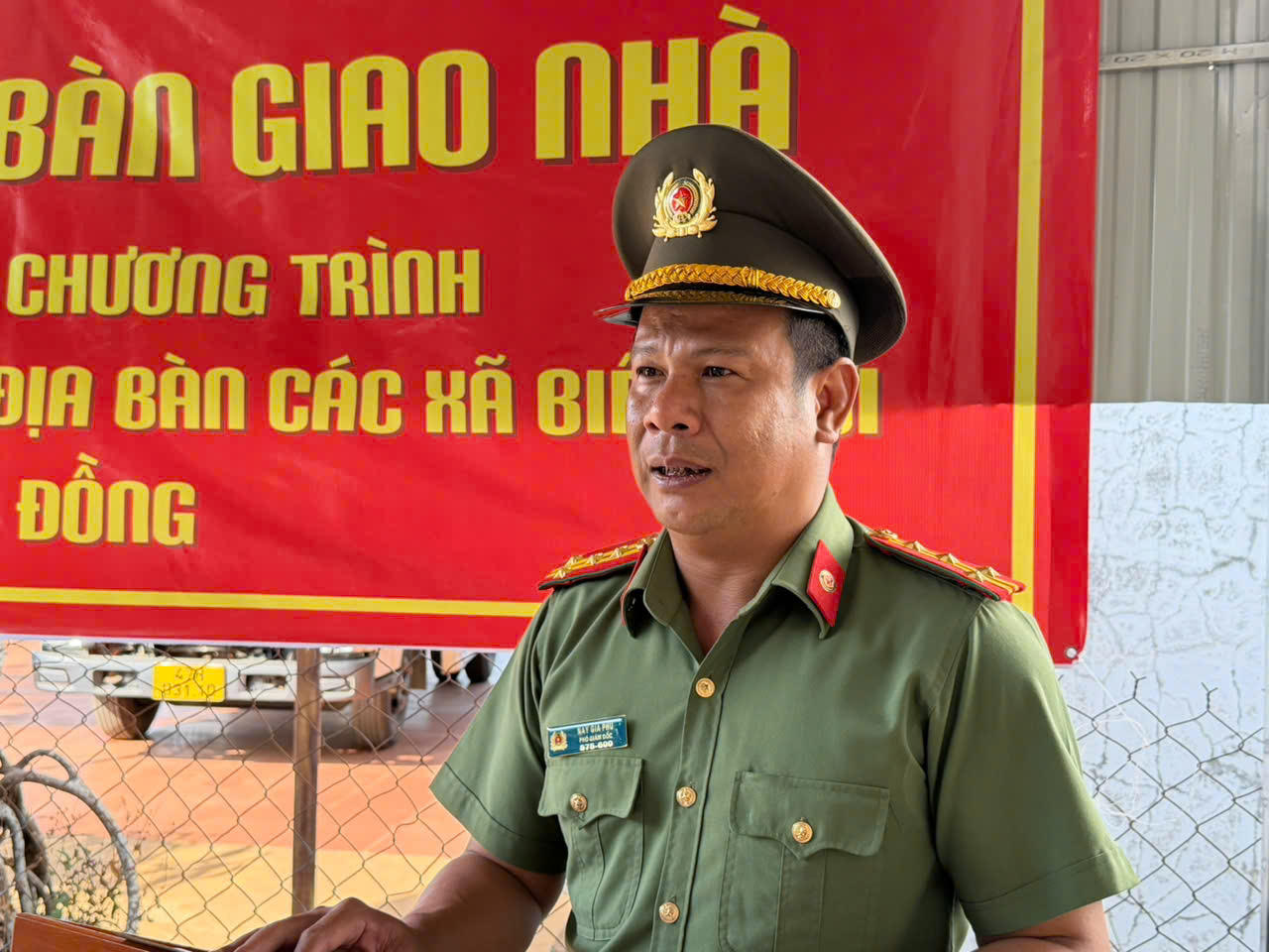 Đại tá Nay Gia Phú  phát biểu tại buổi lễ.