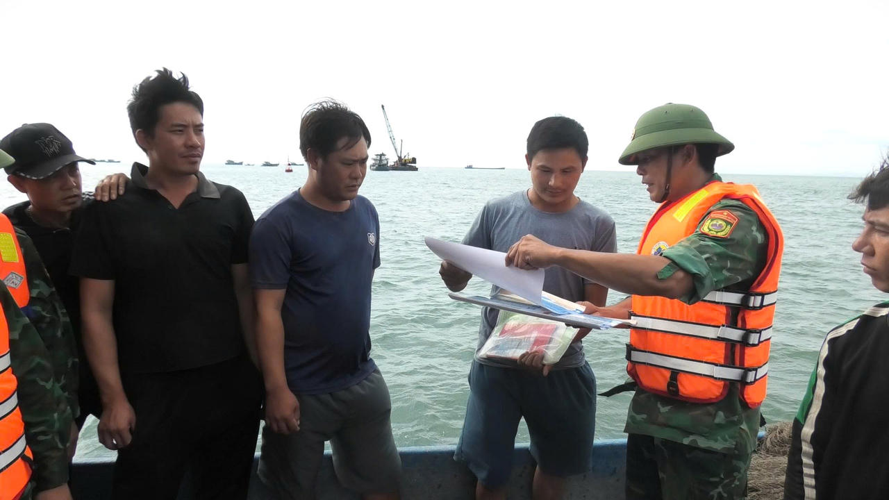 Lực lượng Bộ đội Biên phòng phổ biến quy định pháp luật về giám sát hành trình tàu cá, góp phần phòng, chống khai thác IUU.