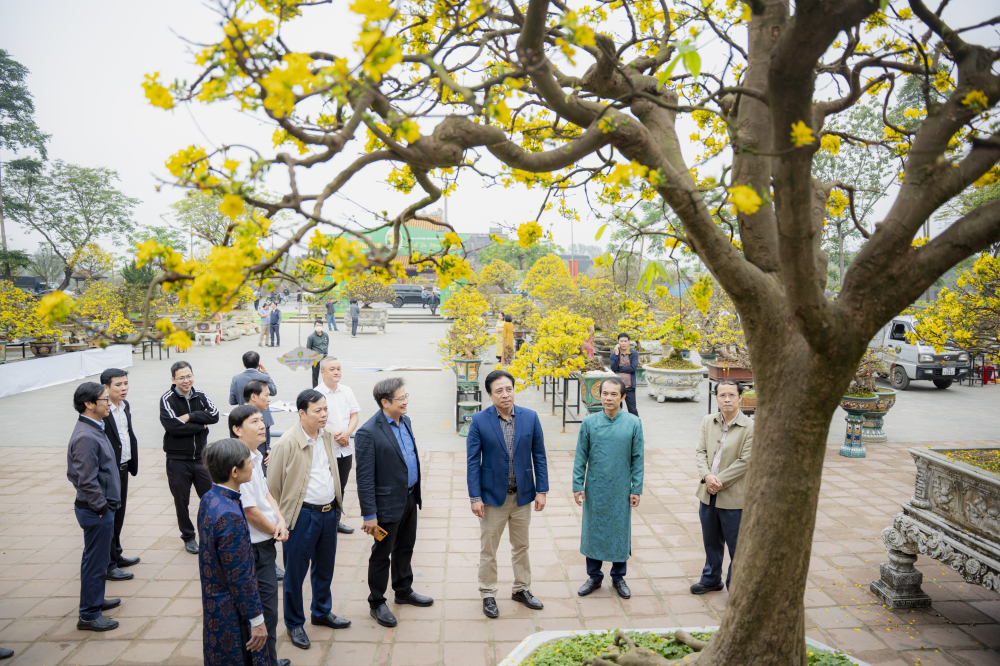 Chủ tịch UBND TP Huế kiểm tra công tác chuẩn bị các không gian văn hóa Xuân Bính Ngọ 2026