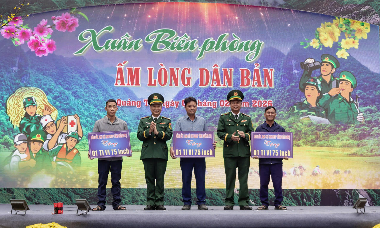 Xuân về nơi phên dậu Tổ quốc - Ấm lòng dân bản, bền chặt thế trận lòng dân