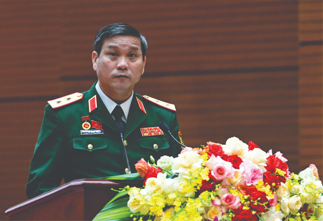 Trung tướng Lê Ngọc Hải - Ủy viên Trung ương Đảng, Phó Bí thư Đảng ủy, Tư lệnh Quân khu 5. 