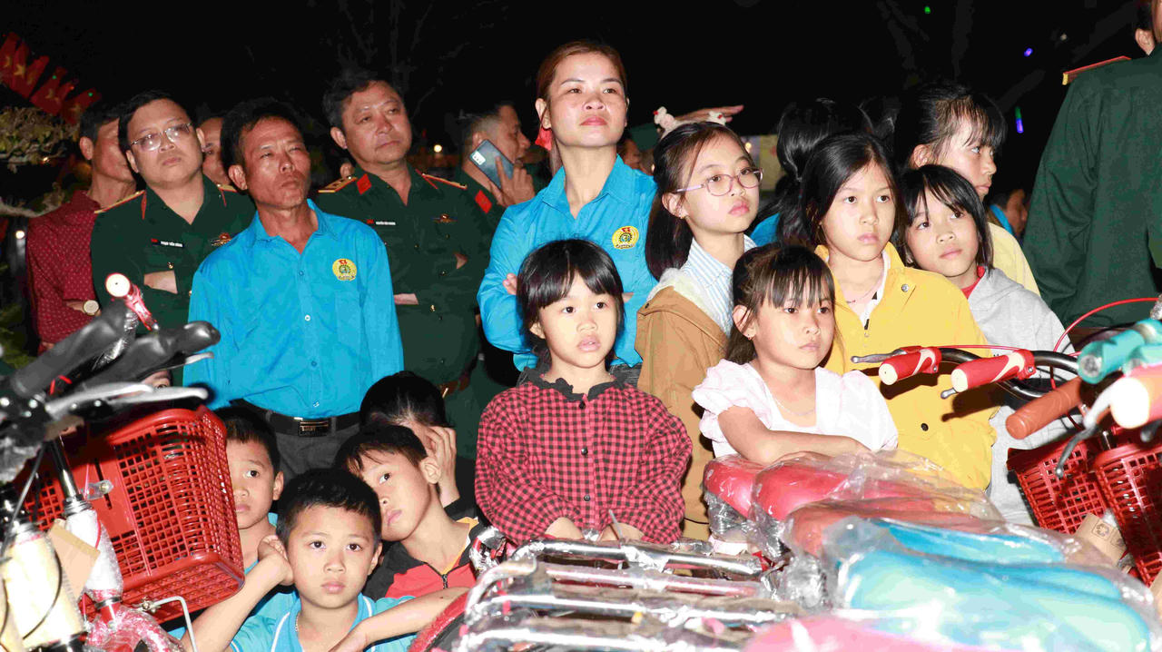 Nồng ấm “Tết sum vầy - Xuân ơn Đảng” nơi đại ngàn Tây Nguyên