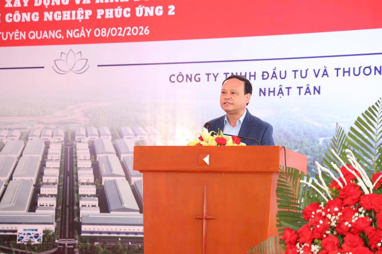 Lãnh đạo tỉnh Tuyên Quang phát biểu tại buổi lễ. (Ảnh: PV)