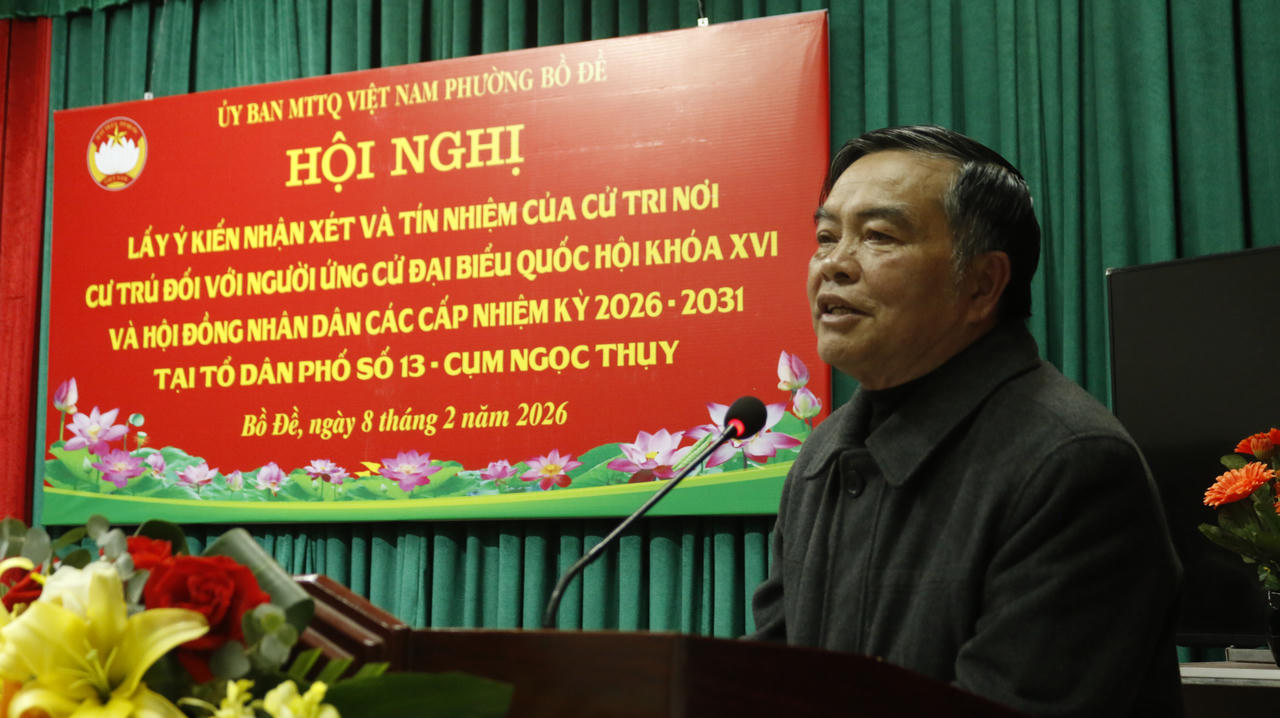 Ông Lê Xuân Tài, Tổ trưởng dân phố 13, phường Bồ Đề, TP Hà Nội phát biểu tại Hội nghị.