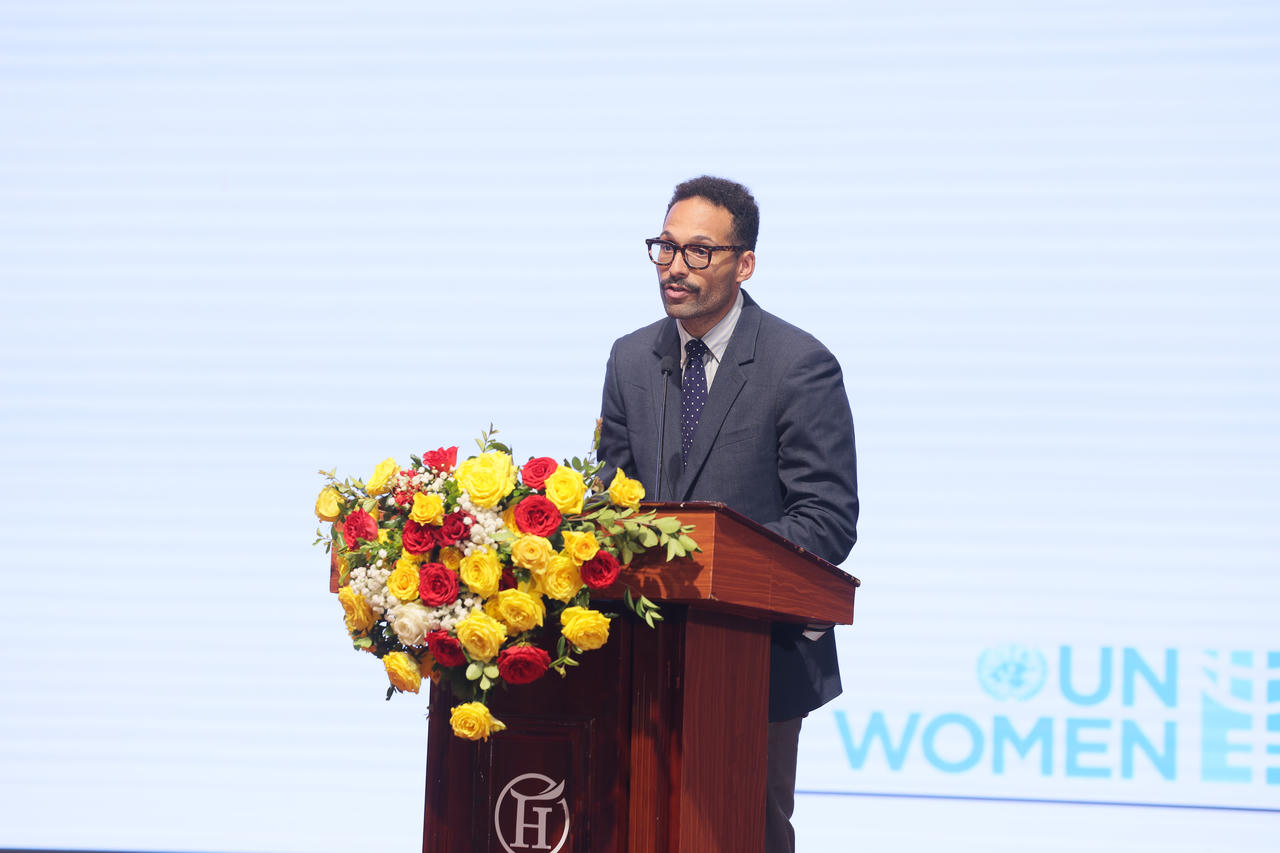 Hội thảo quốc tế 'Nâng cao năng lực, bảo đảm an toàn cho Phụ nữ Quân đội vì hòa bình và an ninh trong kỷ nguyên số'