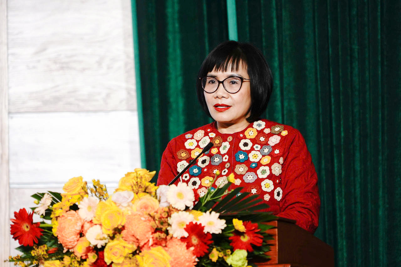 Thứ trưởng Đặng Hoàng Oanh phát biểu tại Hội nghị.